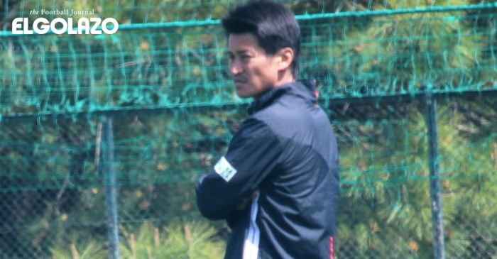 神戸・吉田孝行監督、「フィールドプレーヤーが一人多い」と横浜FMを警戒。ポゼッションで譲らぬ