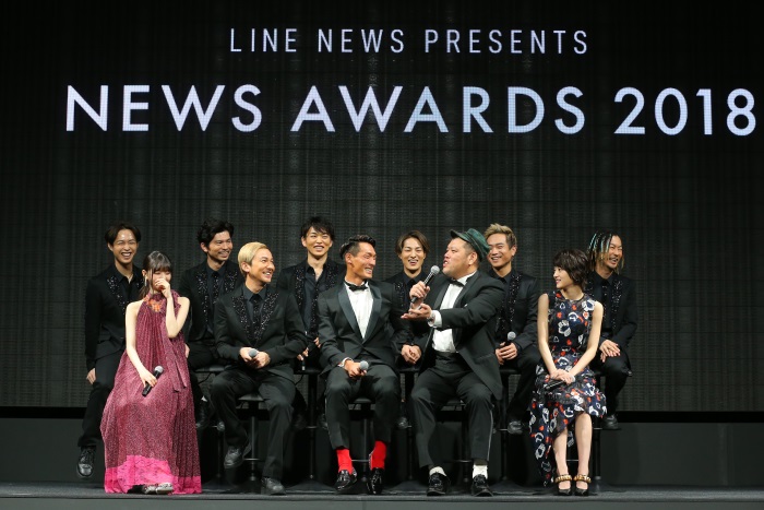 野性爆弾・くっきーさんと「やるっきゃない!」。浦和の槙野智章が「NEWS AWARDS 2018」のアスリート部門を受賞