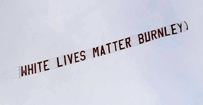 エティハド上空に“White Lives Matter Burnley”…バーンリーは声明で強く非難