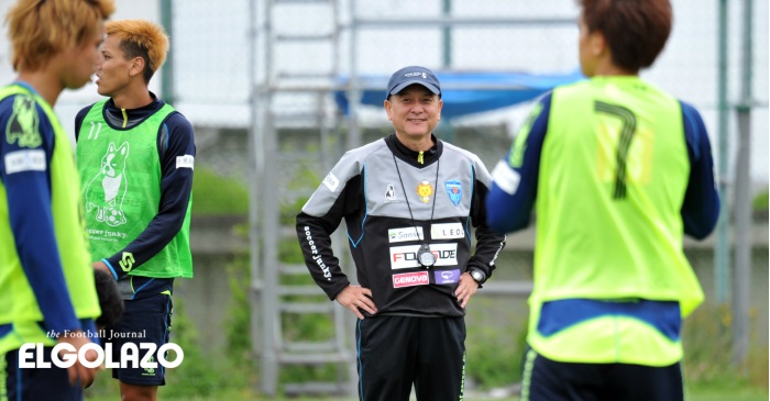 横浜FC、2年連続ルス監督→中田監督。「今年は残り25試合ある」