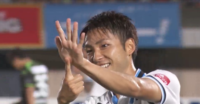 川崎Fが湘南を3-2で下す。小林悠がクラブ新記録となる6試合連続ゴール